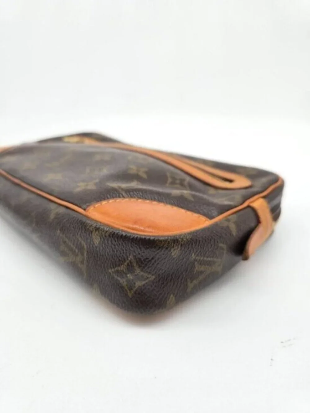 Louis Vuitton classic louis